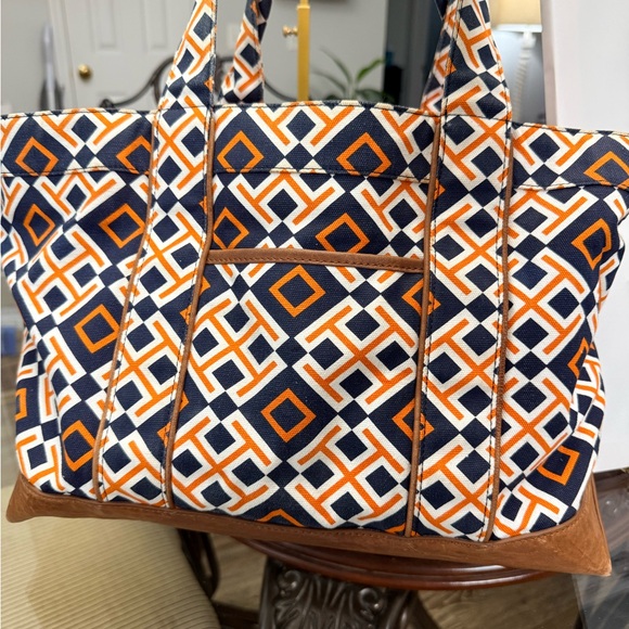 🥳 HOST PICK!!🥳 Tory Burch Diamond Pattern Tote - Brown and Blue - Picture 7 of 9